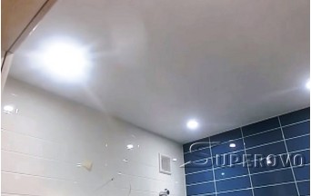 Натяжной потолок в ванную белый матовый одноуровневый до 7 кв.м в Барановичах 
